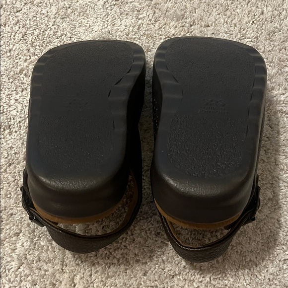 NWOT SAS Men\'s Bravo Dark Brown Leather 3 Adjustable Buckle Sandals Size 10.5M main image 5